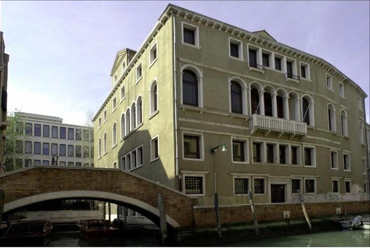 威尼斯国际艺术研究生院（威尼斯艺术大学）